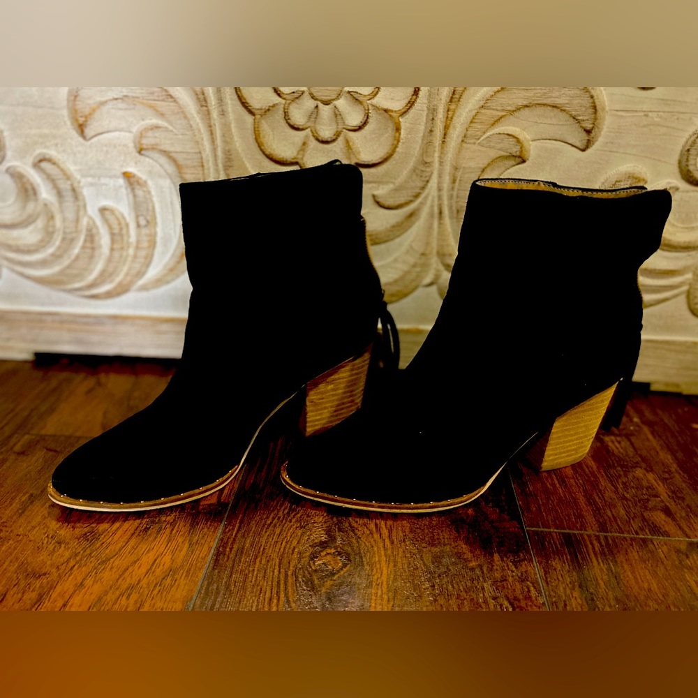 Beautiful Feaux Suede Booties